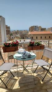 Central apartment with sea view