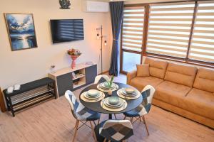 Sunrise Apartments 1 - Modern Retreat Near the Gondola