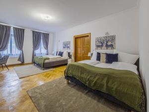 Central 2BDR Comfort Apartment with AC