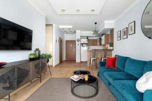 Przytulny Jasny Apartament z Balkonem oraz Parkingiem by Noclegi Renters
