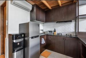 Sasya Loft - Cozy & Modern in Seminyak with Pool and Kitchen