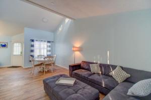 VILLA 3 walk to Beach, Pool, Daily Rentals