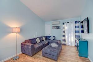 VILLA 3 walk to Beach, Pool, Daily Rentals