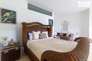 StayVista at Ivory House Villa with Pool, Beach View