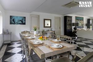 StayVista at Ivory House Villa with Pool, Beach View