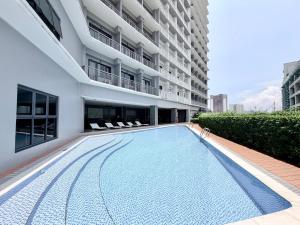 Cozy Japandi Suite at Lush Residences