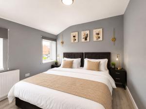 Bedford Station Retreat - Sleeps 3 - Free Parking