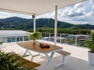 Nyara Villas - Seaview Rooftop Pool Villa