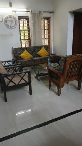 Arudam - Riverside Retreat with 3 AC rooms 3 baths in KochiEKM