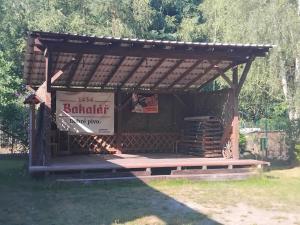 Zastavení u řeky