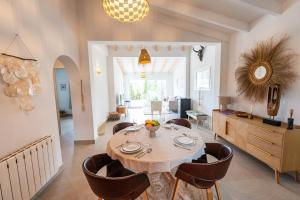 Casa Clemence, private pool, by Theka Services