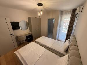 Struga Lake Suites