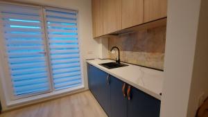 85th Pool View 2 Rooms Apartament