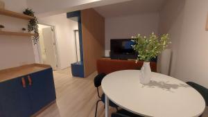 85th Pool View 2 Rooms Apartament