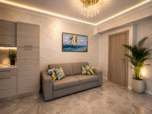 WHITE TOWER Luxury Suite