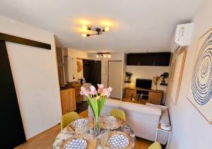 Le Berlioz, Renovated and private parking AC