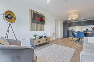 Oriel Residence | 2BR | 4 Beds | Sleeps 5