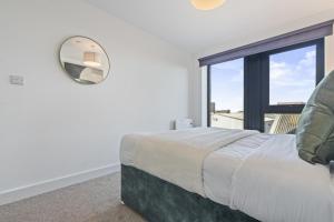 Oriel Residence | 2BR | 4 Beds | Sleeps 5