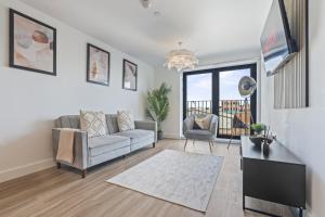 Oriel Residence | 2BR | 4 Beds | Sleeps 5
