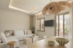 Infinity Suites, By Hellocrete