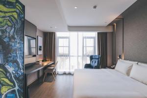 Atour Hotel Ningbo Jishi Harbor Outlets
