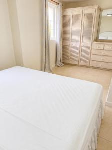 Maxwell Beach Escape 3- Beachfront & Resort Access