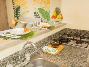 NEW! Studio El Poblado Balcony & 500 Mbps Wi-Fi
