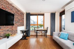 Zabłocie Apartment, Free Parking Spot, Balcony - by Upstairs