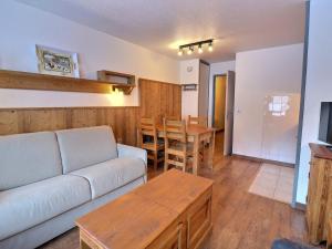 Confortable 2 Pièces, Skis Aux Pieds, Animaux Admis - FR-1-182A-37