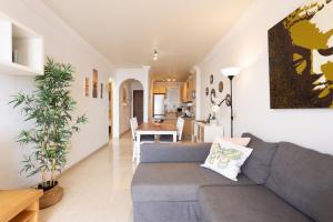 Apartamento con piscina climatizada y vistas