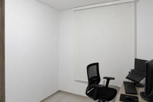 Departamento Ejecutivo Mitad del Mundo, Piscina, Parking y Workspace