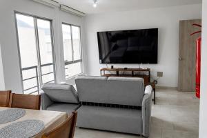 Departamento Ejecutivo Mitad del Mundo, Piscina, Parking y Workspace