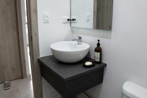 Departamento Ejecutivo Mitad del Mundo, Piscina, Parking y Workspace