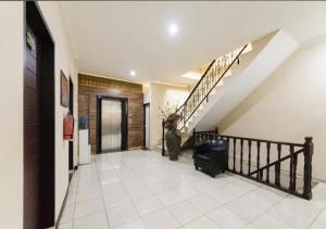 RedDoorz Plus Simpang USU Medan