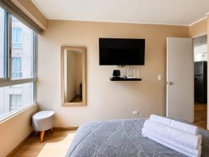 Bright 1-Bedroom Apartment with View