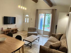 Mazet St Antoine Jardin Clim proche centre