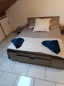 Charming Two-Room Apartment - Large Living Room & Kitchen