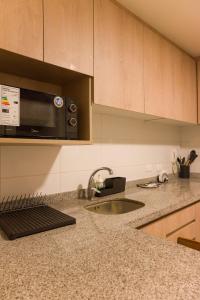 Santiago Modern 1BR with Balcony Kitchen & WiFi