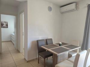 Apartment Dan - Novalja