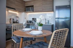 Stylish Hassler One-Bedroom with Pool Gym