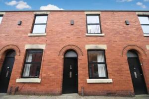 Salford Sunshine Apartment with 2 Bedrooms