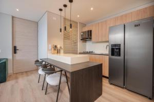 Grand by iHost