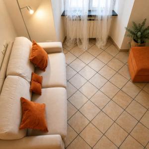 SweetHomeCanen Sea right outside the house, 5 Terre a stones throw away