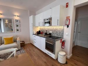 Heart of Bairro Alto Central Apartment with AC