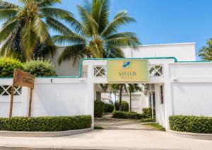 Hotel San Luis Beach House By OxoHotel