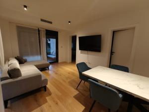 GT4 Apartment Safir