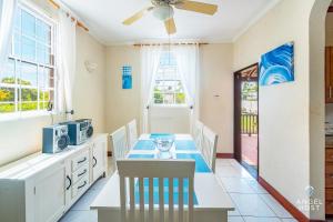 2-Story Townhome with Private Pool, Ideal for Group!