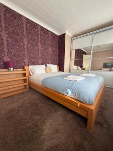 Spacious 5 Bed Home