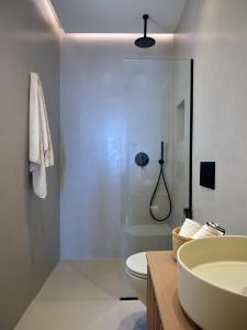 Alisson Luxury Villa White