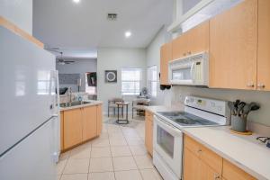 4 Mi to River & Gardens! Quiet Port St Lucie Home